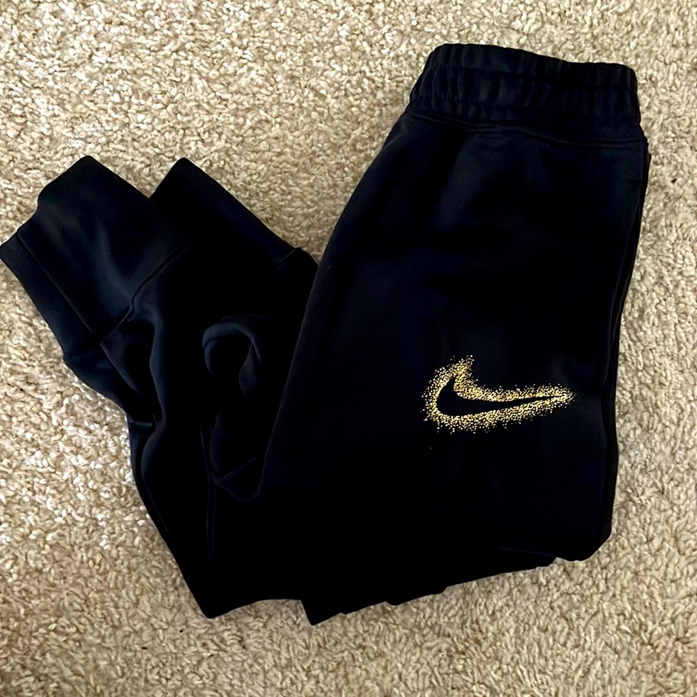 Girls Nike joggers